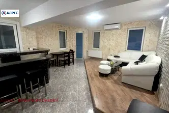 Тристаен апартамент в Плевен, Широк център