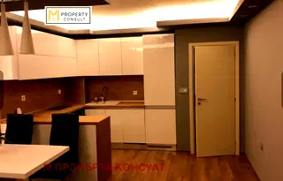 Тристаен апартамент в Плевен, Широк център