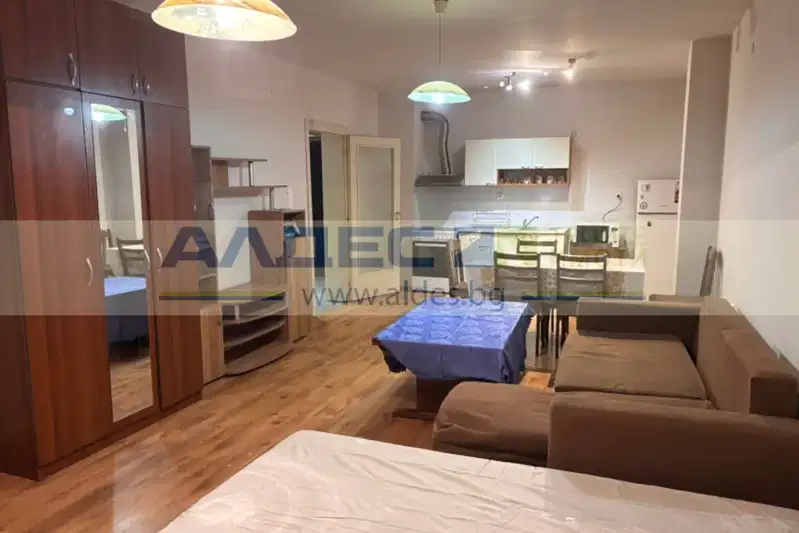 3-bedroom apartment in Sofiya, Strelbishte
