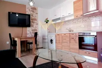 Тристаен апартамент във Варна, Трошево