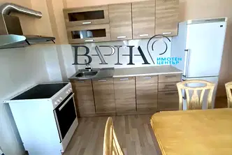 Тристаен апартамент с паркомясто в квартал Виница, Варна