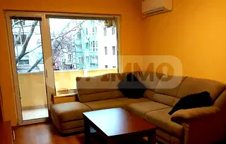 Тристаен апартамент във Варна, ВИНС-Червен площад