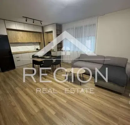 Photo 2 — Three-room apartment with parking space in Vazrazhdane 1 district, Varna