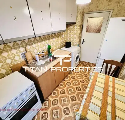 Снимка 5 — Тристаен апартамент в Бургас, Възраждане