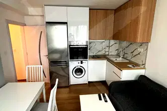 Тристаен апартамент във Варна, Зимно кино Тракия