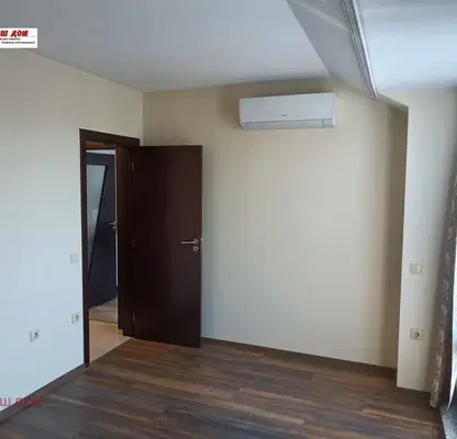 Photo 5 — 3-bedroom apartment in Varna, Zimno Kino Trakiya