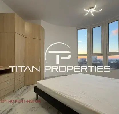 Снимка 5 — Тристаен апартамент 160 кв.м в Зорница с тераса