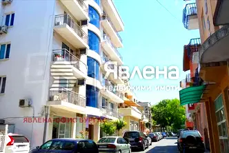 Тристаен апартамент в Бургас, Несебър