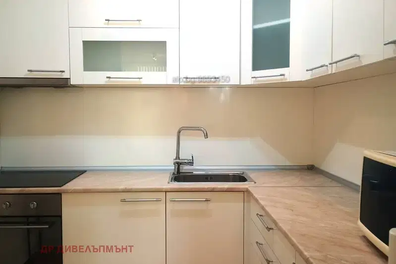Тристаен апартамент в Бургас, к.к. Слънчев бряг