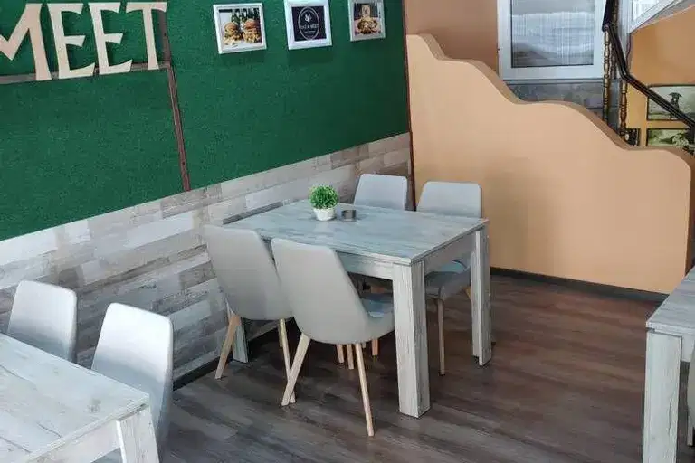 Заведение в Пловдив, Център