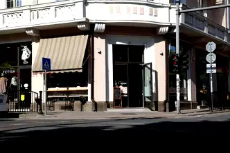 Заведение в Ловеч, Център