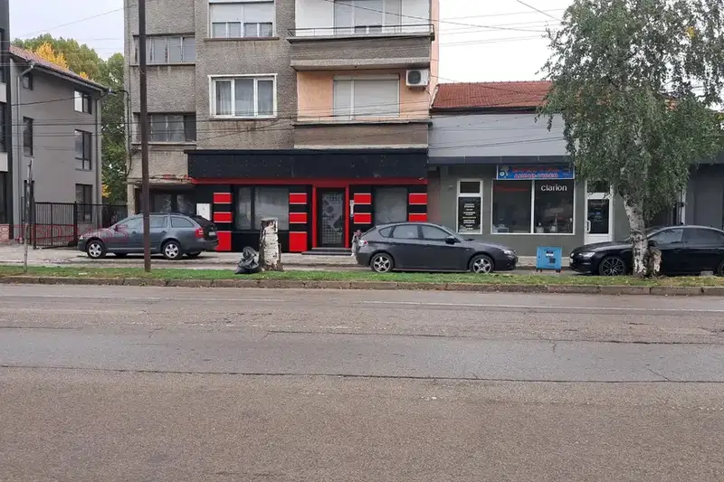 Заведение в Монтана, Широк център