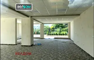 Заведение във Варна, Владислав Варненчик 1