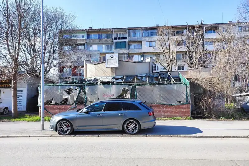 Заведение в Русе, Здравец
