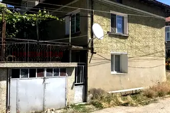 Къща в Търговище, Омуртаг