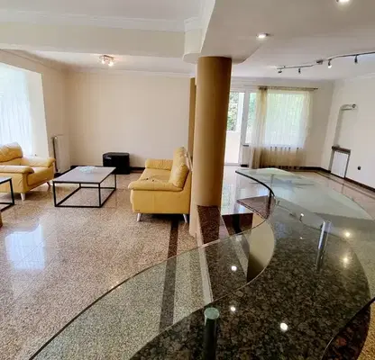 Photo 2 — 4-bedroom apartment in Studentski