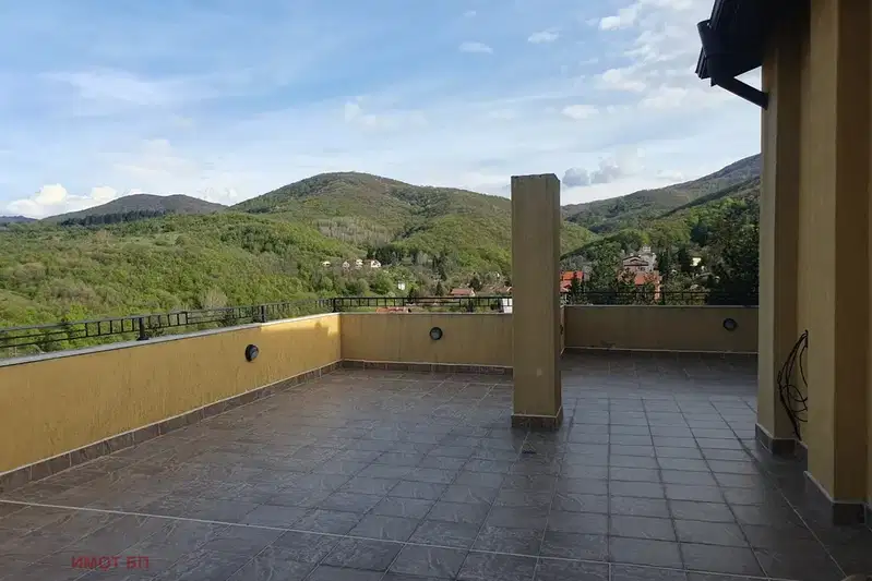 4-bedroom apartment in Bankya