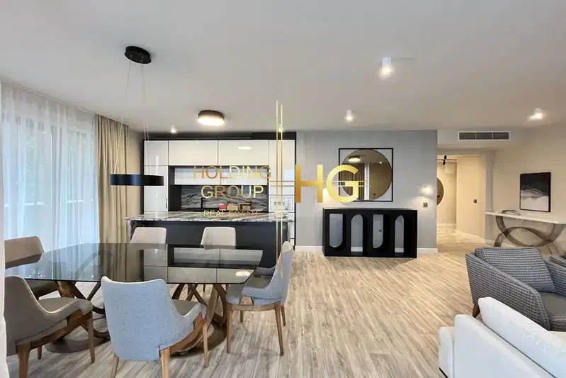 4-bedroom apartment in Slynchev Den