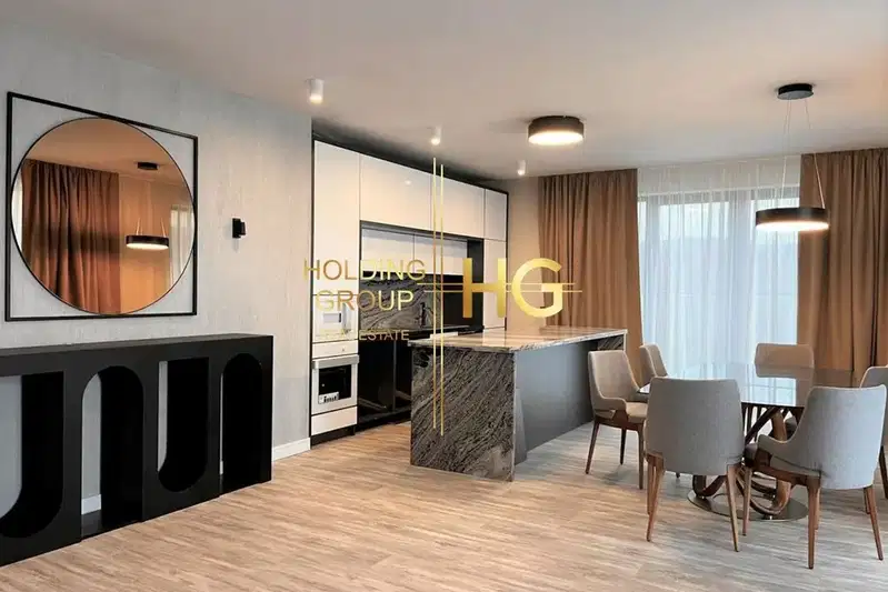 4-bedroom apartment in Slynchev Den