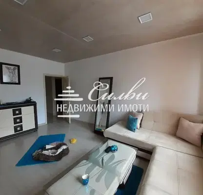Photo 2 — 4-bedroom apartment in Shumen, 5-Ti Polk