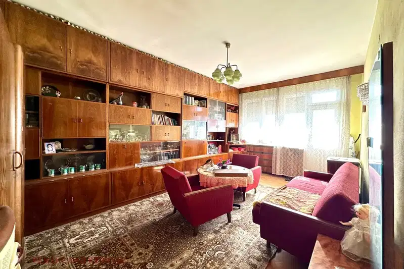4-bedroom apartment in Veliko Tyrnovo, Akaciya