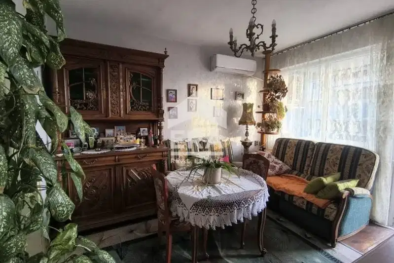 Многостаен апартамент във Велико Търново, Акация
