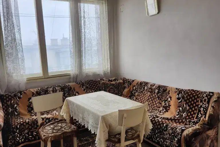4-bedroom apartment in Veliko Tyrnovo, Akaciya