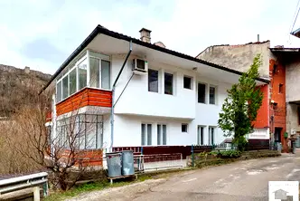 Многостаен апартамент във Велико Търново, Асенов