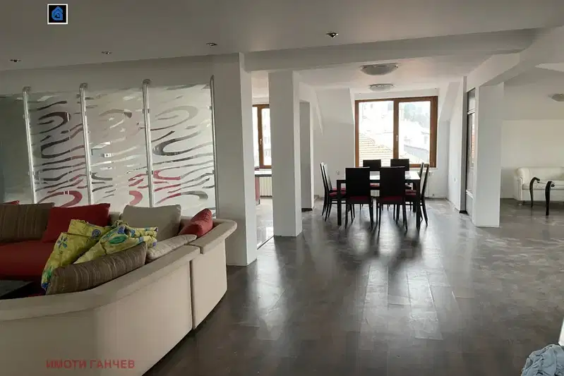 4-bedroom apartment in Stara Zagora, Ayazmoto