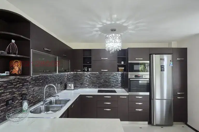 4-bedroom apartment in Blagoev, Balarbashi