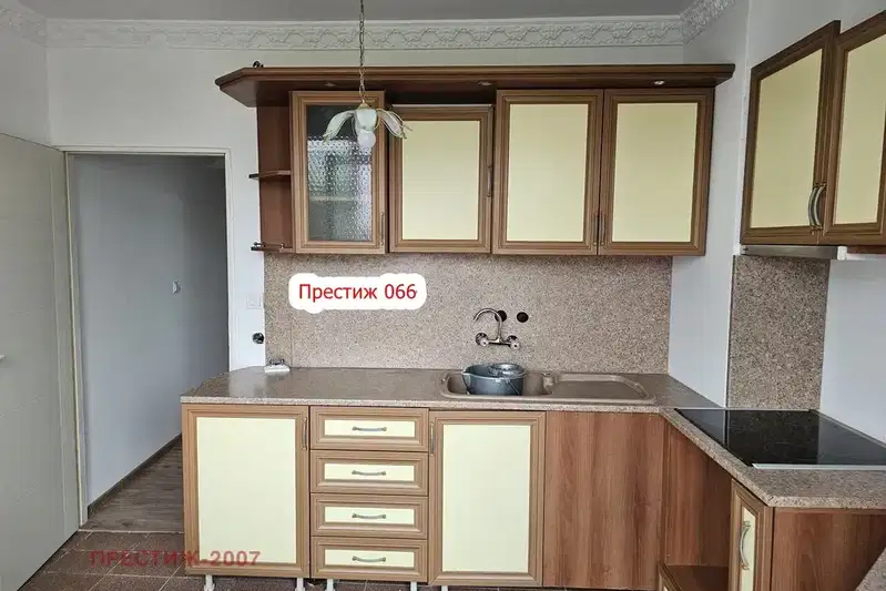 4-bedroom apartment in Shumen, Bolnicata