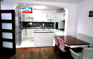 Четиристаен апартамент с две тераси в Борово, София