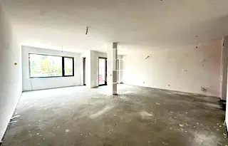 Многостаен апартамент с три спални в затворен комплекс в Бояна