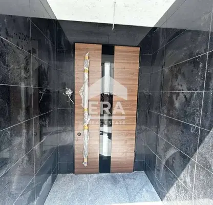 Снимка 3 — Многостаен апартамент във Варна, Бриз