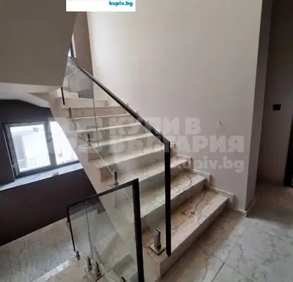 Снимка 5 — Многостаен апартамент във Варна, Бриз