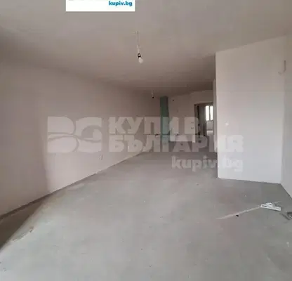 Снимка 5 — Просторен 4-стаен апартамент в Бриз, Варна с тераса