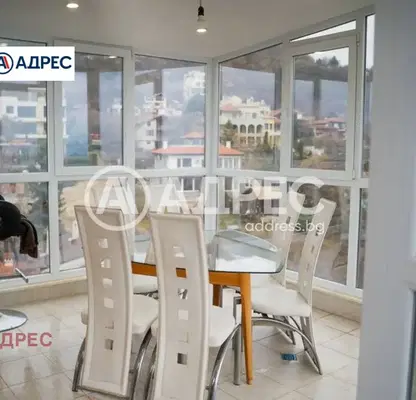 Снимка 2 — Многостаен апартамент във Варна, Бриз
