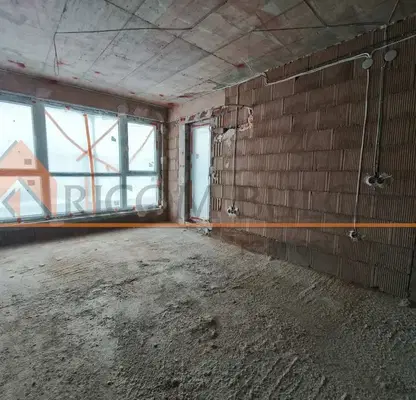 Снимка 3 — Многостаен апартамент във Варна, Бриз