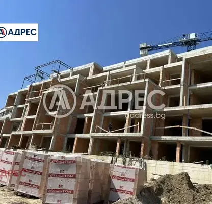 Снимка 3 — Просторен 4-стаен апартамент в Бриз с панорамна тераса
