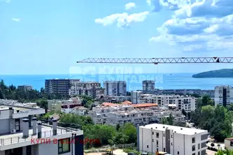 Многостаен апартамент във Варна, Бриз