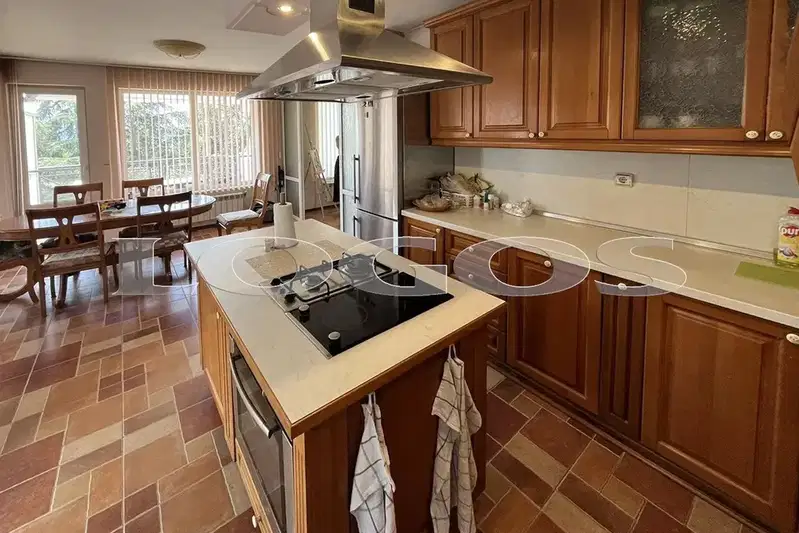 4-bedroom apartment in Varna, Briz