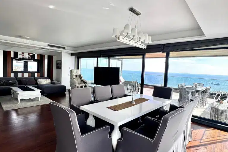 4-bedroom apartment in Varna, Briz