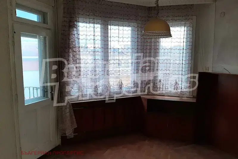 4-bedroom apartment in Veliko Tyrnovo, Buzludja