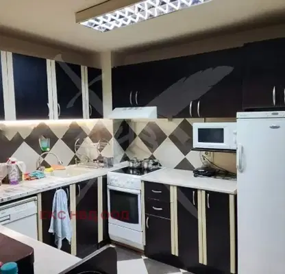 Photo 2 — 4-bedroom apartment in Plovdiv, Centyr