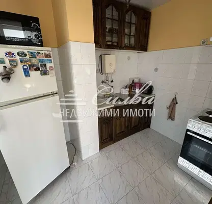 Photo 5 — 4-bedroom apartment in Tyrgovishte, Centyr