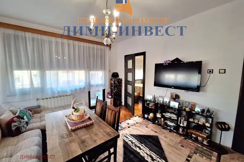Многостаен апартамент в Добрич, Център