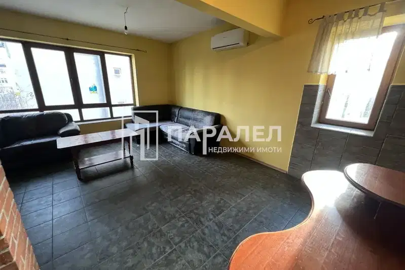 4-bedroom apartment in Stara Zagora, Centyr