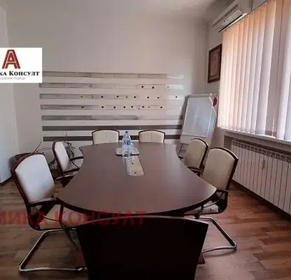Снимка 3 — Многостаен апартамент в София, Център