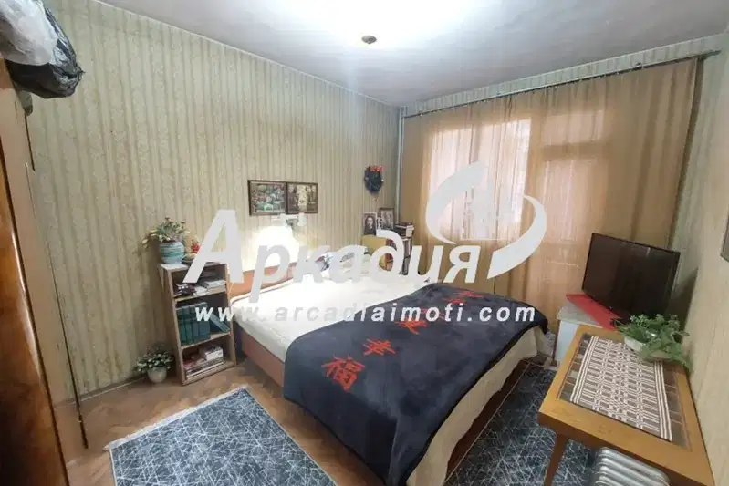 4-bedroom apartment in Plovdiv, Centyr