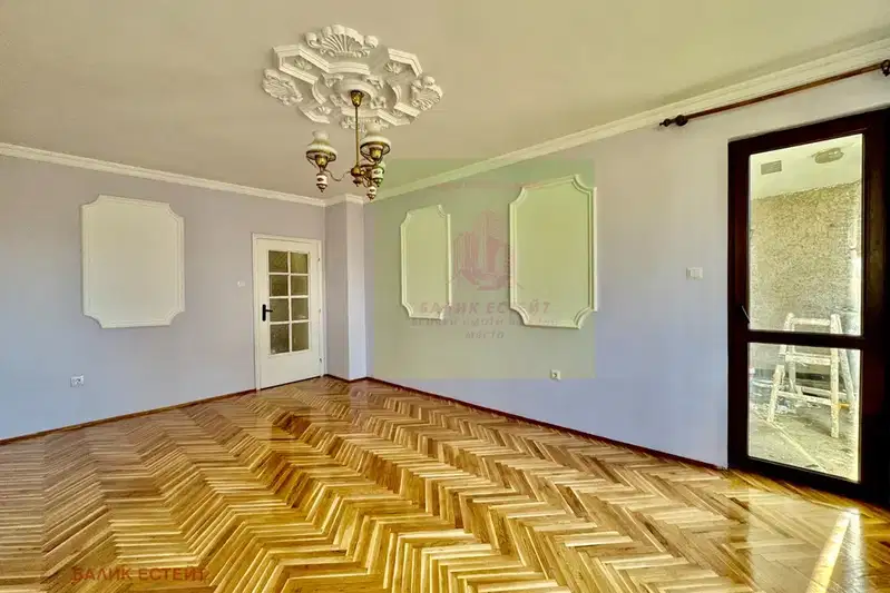 Многостаен апартамент в Добрич, Център